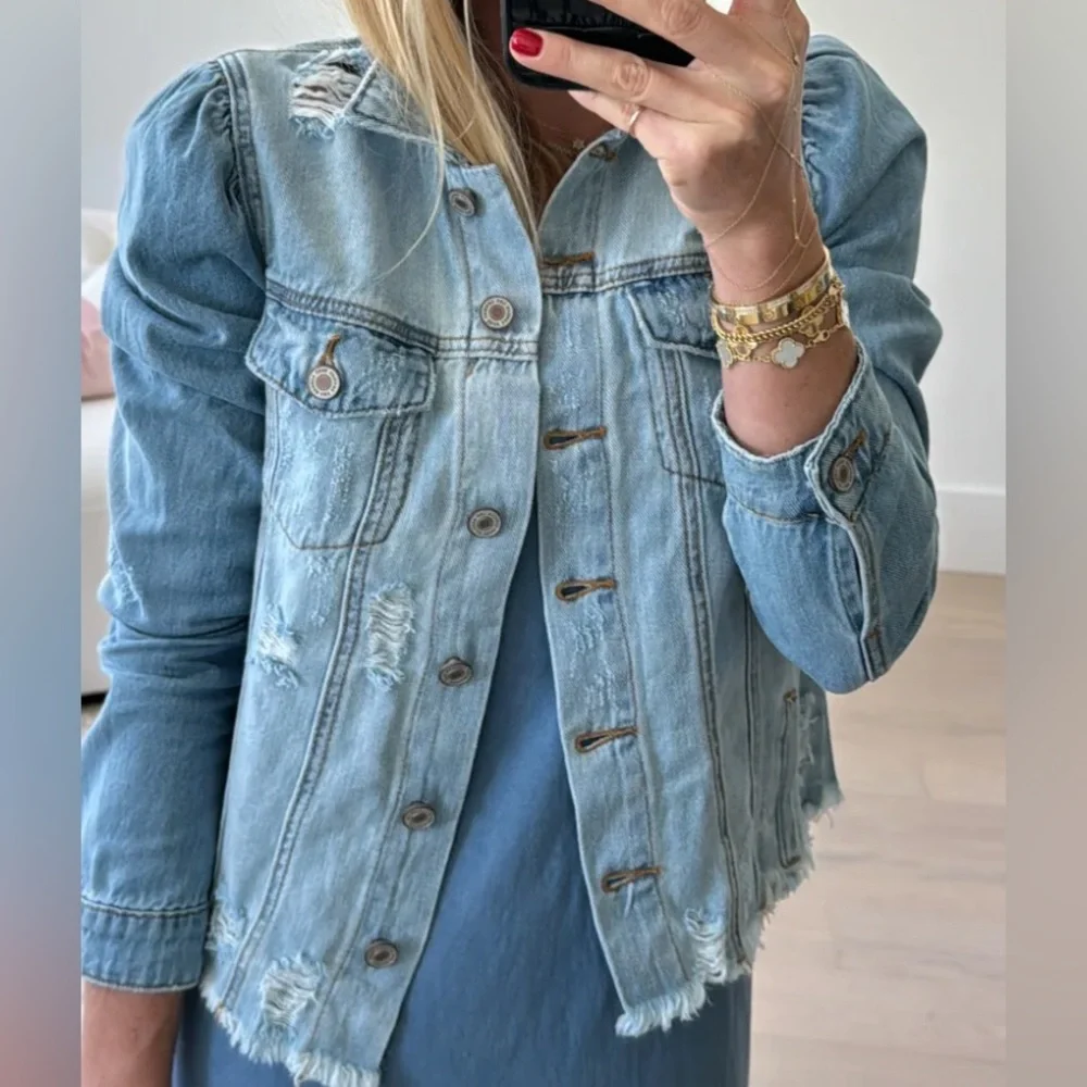 NWT cropped lightweight denim jacket - Picture 2 of 8